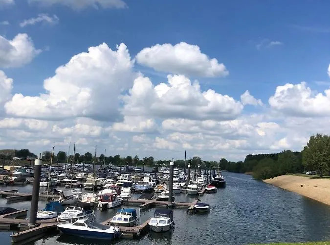 Gezellige In Lithse Ham Alpehytte Lith