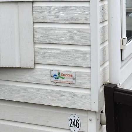 Gezellige In Lithse Ham Chalet Lith